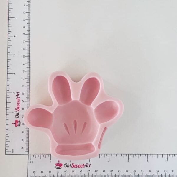 Mickey Mouse Hand silicone mold measures